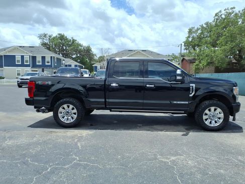 Used 2022 Ford F250 Platinum AWD/4WD image 8