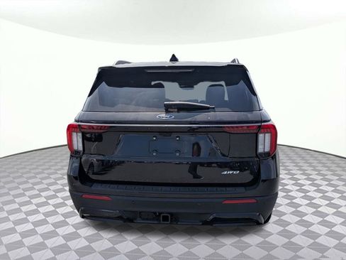 Used 2025 Ford Explorer ST-Line AWD/4WD image 4
