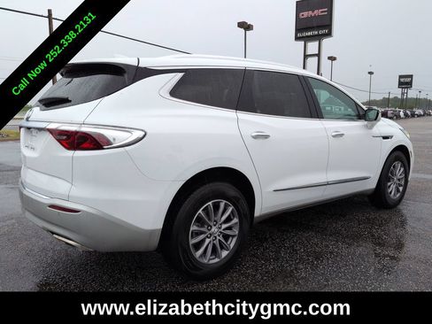 Used 2023 Buick Enclave Essence AWD/4WD image 4