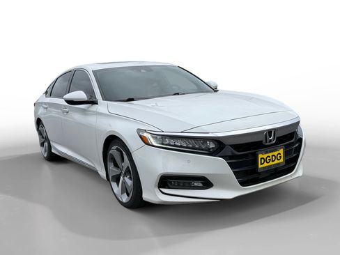 Used 2020 Honda Accord Touring image 7