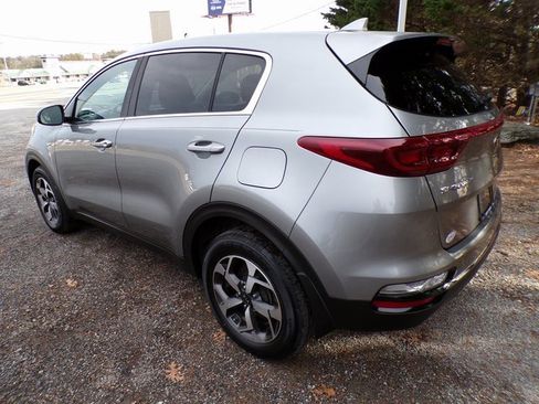 Used 2020 Kia Sportage LX image 3