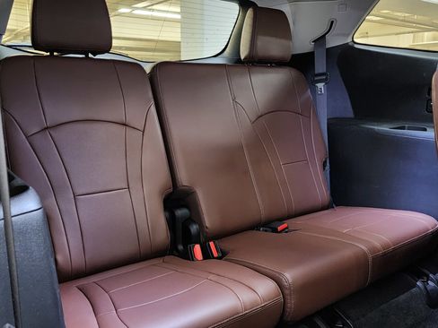 Used 2018 Buick Enclave Avenir w/ Avenir Technology Package image 22