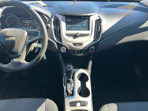 Used 2017 Chevrolet Cruze LS image 11