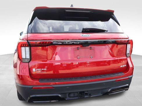 Certified 2025 Ford Explorer ST-Line image 5