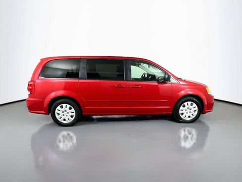 Used 2014 Dodge Grand Caravan SE w/ Quick Order Package 29E SE FWD image 16