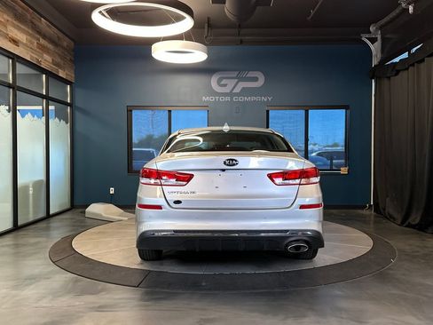 Used 2020 Kia Optima LX FWD image 4