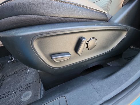Used 2020 Ford Escape SEL FWD image 14