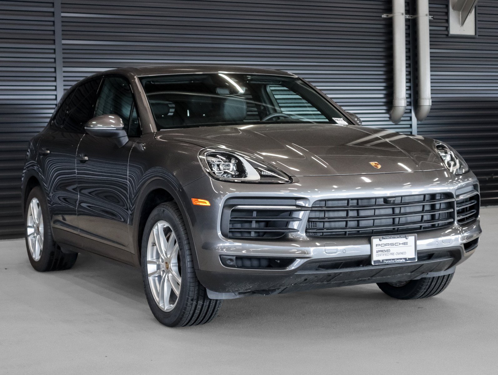 Used 2023 Porsche Cayenne AWD/4WD image 7