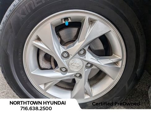 Used 2023 Hyundai Elantra SE image 38