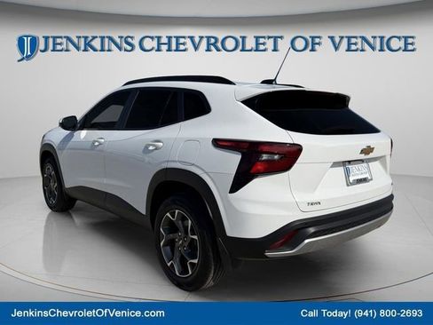 New 2026 Chevrolet Trax LT w/ Driver Confidence Package image 9