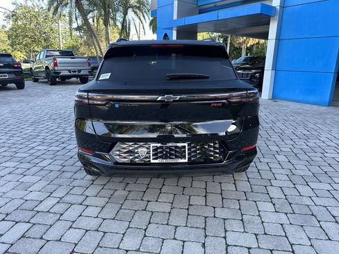 Used 2026 Chevrolet Equinox EV RS FWD image 36