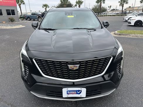 Used 2020 Cadillac XT4 Premium Luxury image 3