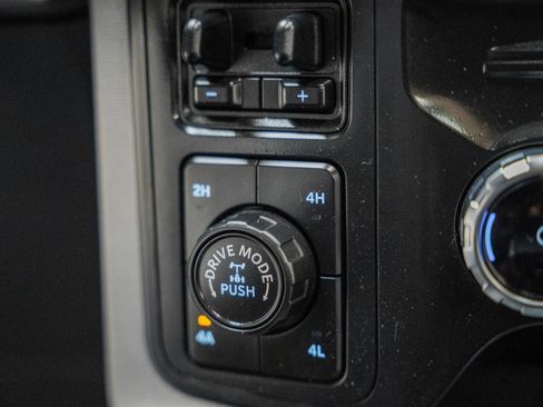 Certified 2022 Ford F150 Platinum w/ FX4 Off-Road Package image 33