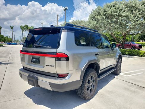Certified 2026 Lexus GX 550 AWD/4WD image 8