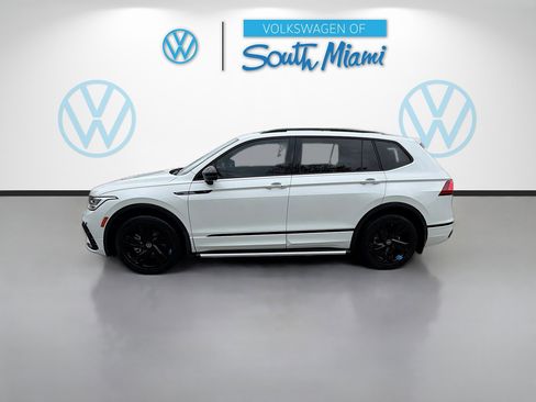 Used 2023 Volkswagen Tiguan SE R-Line FWD image 4