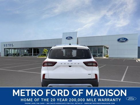 New 2025 Ford Escape SE w/ PHEV Premium Package FWD image 7