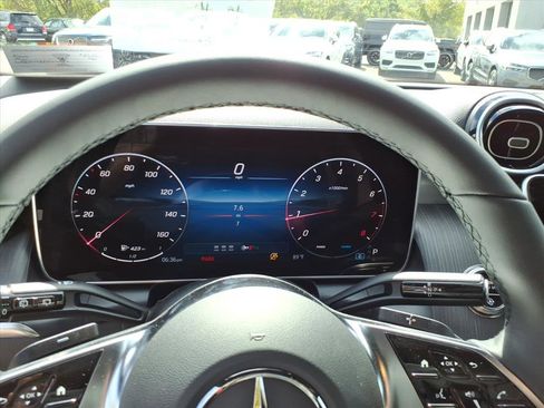 Used 2026 Mercedes-Benz GLC 300 4MATIC image 16