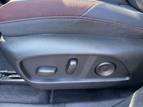 Used 2025 Chevrolet Equinox RS w/ Convenience Package III image 11