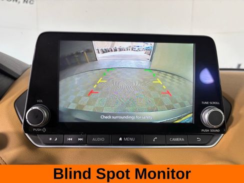 Used 2023 Nissan Sentra SV w/ SV Premium Package image 16