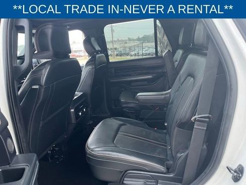 Used 2023 Ford Expedition Platinum image 12