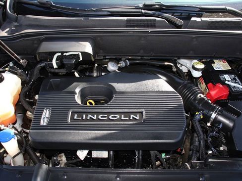 Used 2019 Lincoln Nautilus Reserve FWD image 24