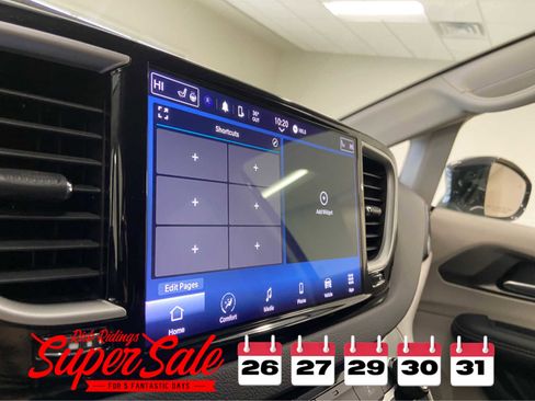 Used 2024 Chrysler Pacifica Touring-L image 25