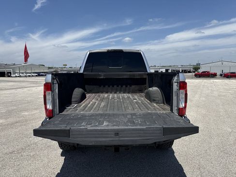Used 2017 Ford F250 Lariat w/ Lariat Ultimate Package AWD/4WD image 21