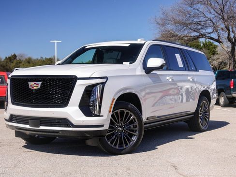 Certified 2025 Cadillac Escalade ESV Sport Platinum image 1