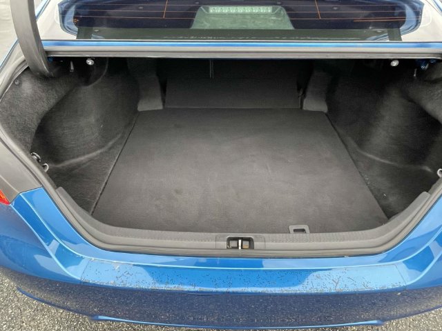 Used 2019 Toyota Camry XSE FWD image 9