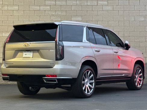 Certified 2024 Cadillac Escalade Premium Luxury Platinum w/ Heavy-Duty Trailer Package image 4