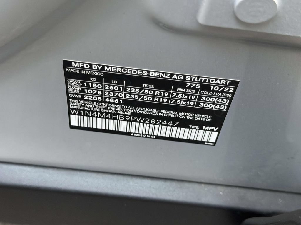 Used 2023 Mercedes-Benz GLB 250 4MATIC image 21