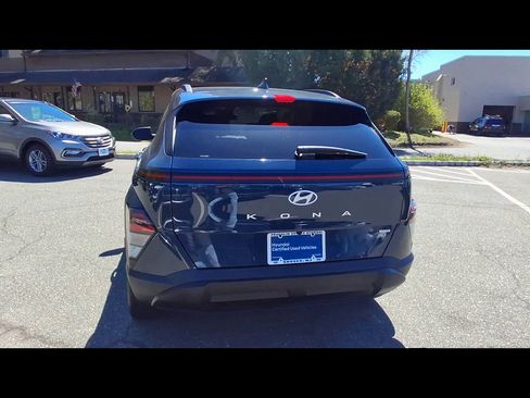 Certified 2024 Hyundai Kona SEL AWD/4WD image 7