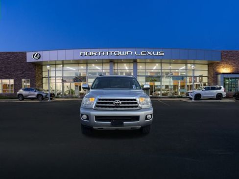 Used 2017 Toyota Sequoia Platinum image 24