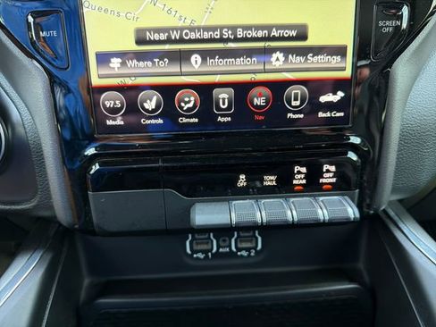 Used 2021 RAM 1500 Laramie w/ Sport Appearance Package AWD/4WD image 14