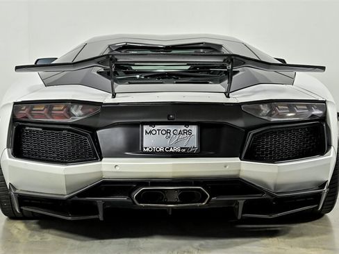 Used 2013 Lamborghini Aventador LP 700-4 AWD/4WD image 9