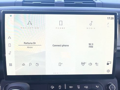 New 2026 Land Rover Defender 110 V8 image 17