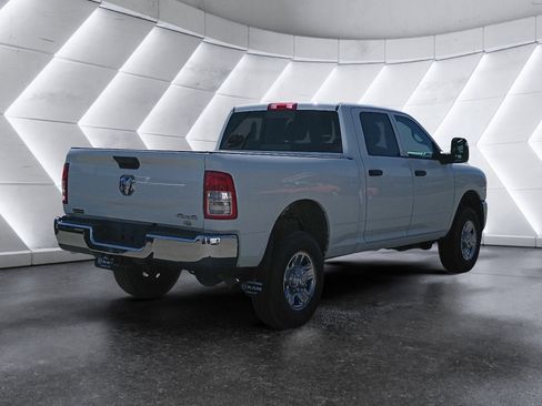 Used 2024 RAM 2500 Tradesman w/ Chrome Appearance Group AWD/4WD image 6