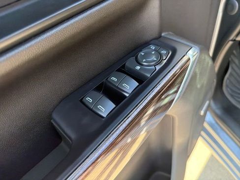 Used 2020 Chevrolet Silverado 1500 RST AWD/4WD image 13