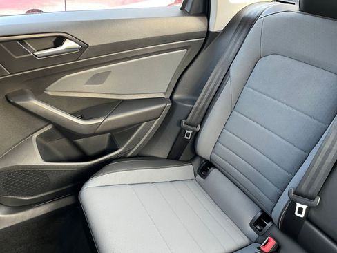 Used 2025 Volkswagen Jetta SE image 39