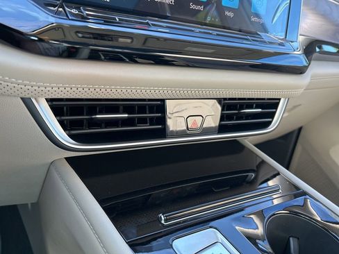 New 2026 Volkswagen Atlas SE FWD image 36