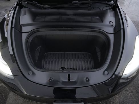 Used 2023 Tesla Model Y Long Range image 17