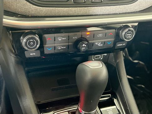 Used 2022 Jeep Compass Latitude AWD/4WD image 15