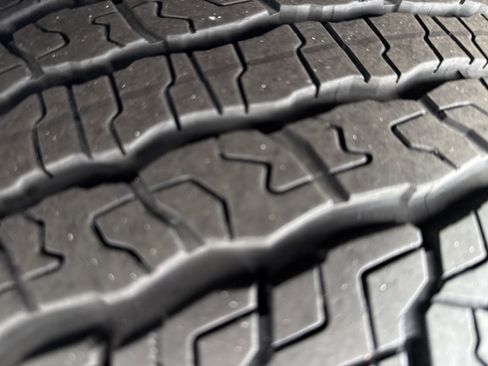 Certified 2024 Chevrolet Colorado Z71 w/ Z71 Convenience Package 2 image 22