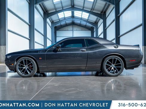 Used 2016 Dodge Challenger R/T Scat Pack image 2