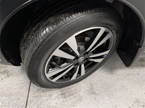 Used 2019 Nissan Kicks SV image 9