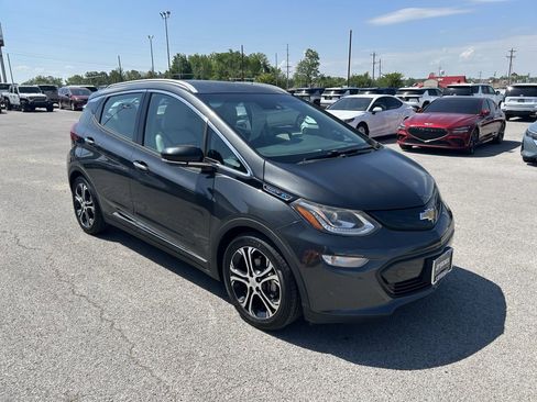 Used 2017 Chevrolet Bolt Premier w/ Driver Confidence II Package FWD image 2