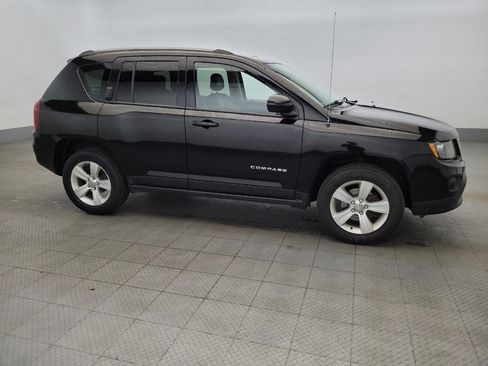 Used 2016 Jeep Compass Latitude image 11