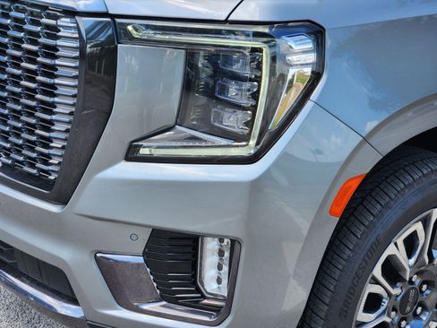 Used 2023 GMC Yukon XL Denali Ultimate AWD/4WD image 30