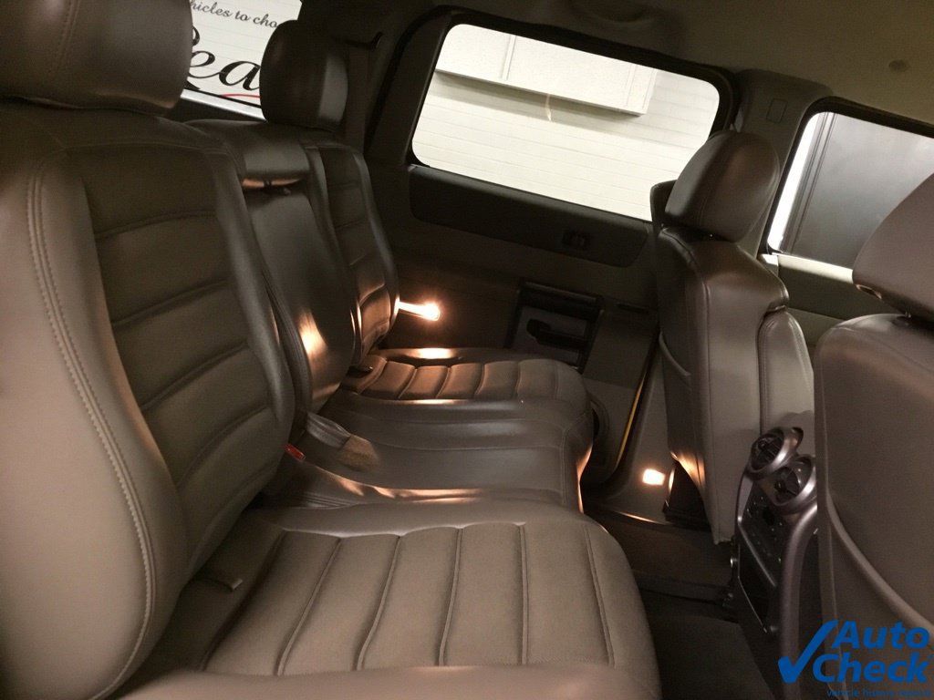 Used 2003 HUMMER H2 w/ Preferred Equipment Group AWD/4WD image 35