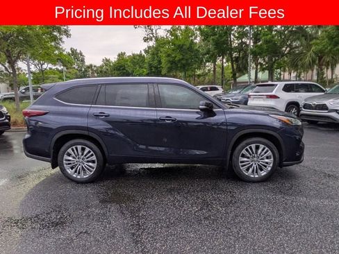 New 2026 Toyota Highlander Platinum AWD/4WD image 4
